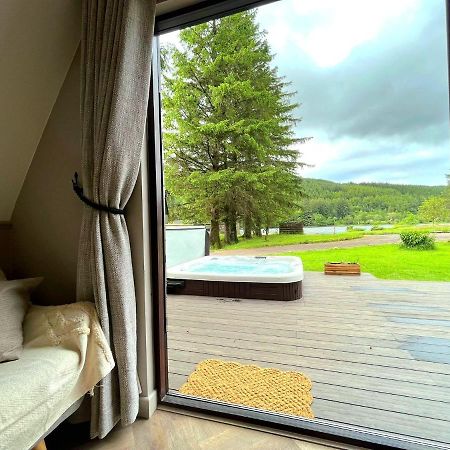 Bonnie Lodge-Lochside Location With Hot Tub Інвергаррі Екстер'єр фото