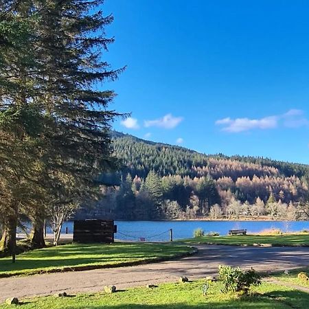 Bonnie Lodge-Lochside Location With Hot Tub Інвергаррі Екстер'єр фото
