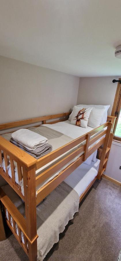 Bonnie Lodge-Lochside Location With Hot Tub Інвергаррі Екстер'єр фото