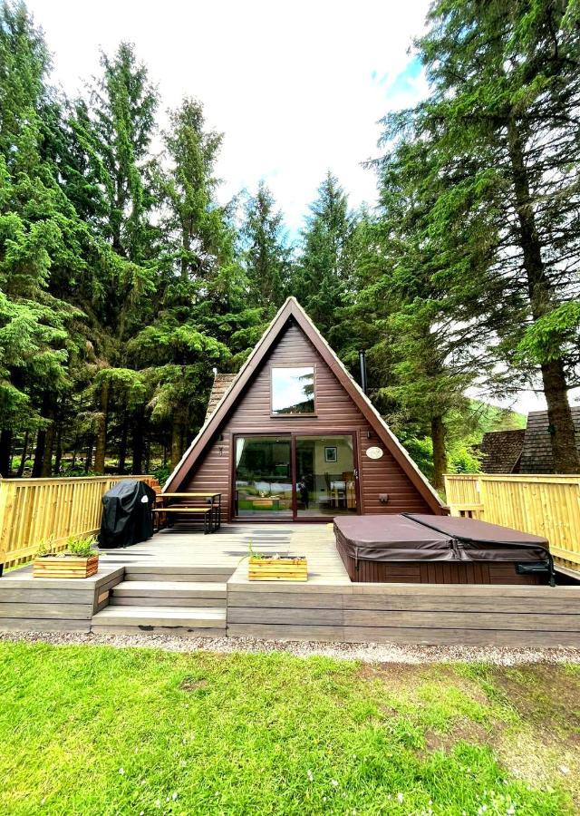 Bonnie Lodge-Lochside Location With Hot Tub Інвергаррі Екстер'єр фото