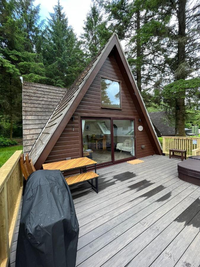 Bonnie Lodge-Lochside Location With Hot Tub Інвергаррі Екстер'єр фото