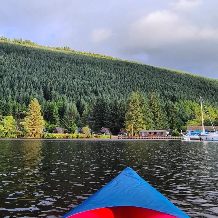 Bonnie Lodge-Lochside Location With Hot Tub Інвергаррі Екстер'єр фото