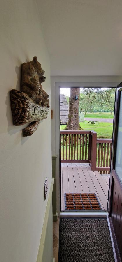 Bonnie Lodge-Lochside Location With Hot Tub Інвергаррі Екстер'єр фото