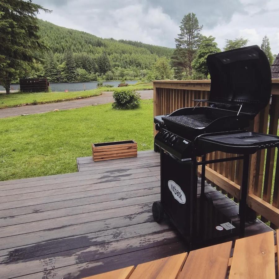 Bonnie Lodge-Lochside Location With Hot Tub Інвергаррі Екстер'єр фото