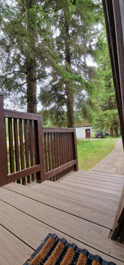 Bonnie Lodge-Lochside Location With Hot Tub Інвергаррі Екстер'єр фото